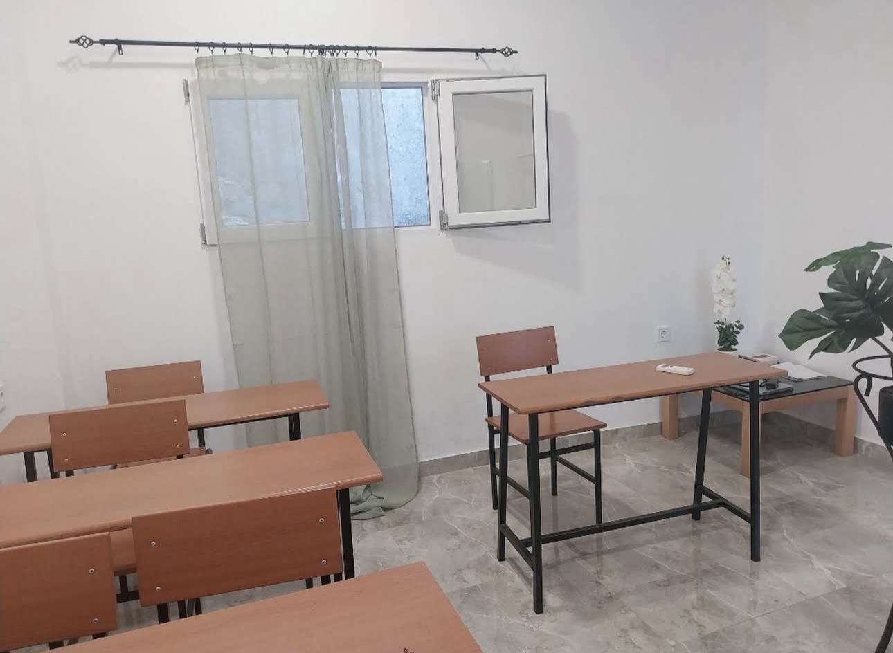 Δεύτερη αίθουσα διδασκαλίας του φροντιστηρίου